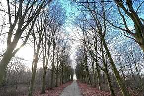 Villa With Spacious Garden and Electric hot tub