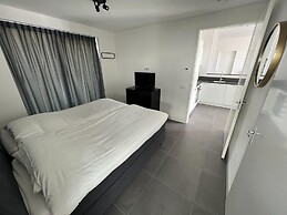 Villa w/ Hot Tub & Jetty