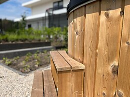 Villa w/ Hot Tub & Jetty