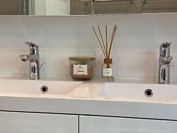 Majestic Holiday Home in Kamperland With Garden