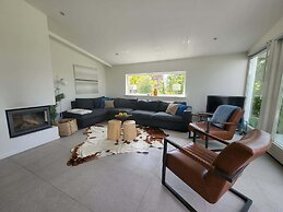 Majestic Holiday Home in Kamperland With Garden