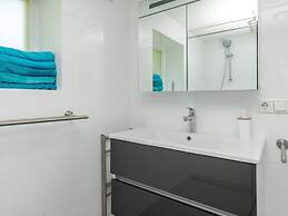 Majestic Holiday Home in Kamperland With Garden