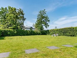 Majestic Holiday Home in Kamperland With Garden