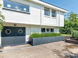 Majestic Holiday Home in Kamperland With Garden