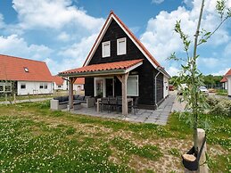 Beautiful Holiday Home in Scherpenisse Near Beach
