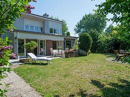 Detached Bungalow in Kamperland Near sea