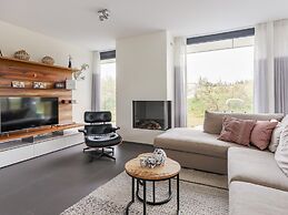 Modern Holiday Home in Kamperland With Garden