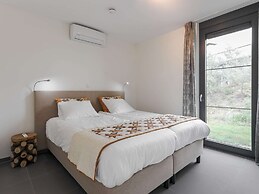 Modern Holiday Home in Kamperland With Garden