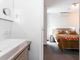 Modern Holiday Home in Kamperland With Garden