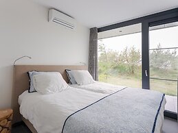 Modern Holiday Home in Kamperland With Garden