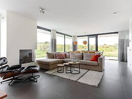 Modern Holiday Home in Kamperland With Garden