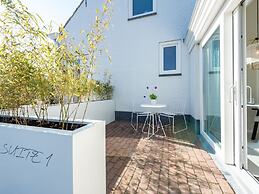 Pleasaing Holiday Home in Oostkapelle With Garden