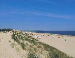 Modern Escape by the Marina