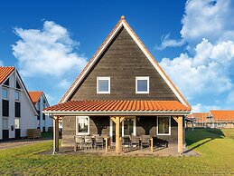 Detached Villa With View, Garden and Privacy