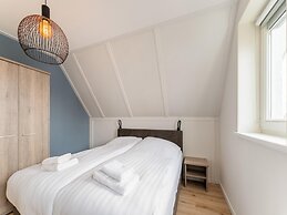 Home: Steps From Sea & Relaxation