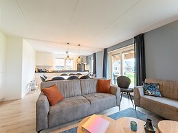 Home: Steps From Sea & Relaxation