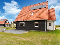 Home: Steps From Sea & Relaxation