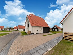 Home: Steps From Sea & Relaxation