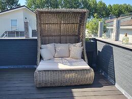 Lovely Holiday Home in Kamperland With Garden