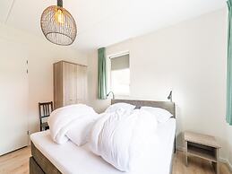 Cozy Retreat With Parking and Charging