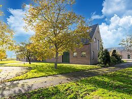 Holiday Home in Sint Kruis With a Garden