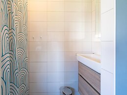 Modern Holiday Home in Scherpenisse With Garden