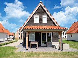 Modern Holiday Home in Scherpenisse With Garden