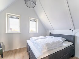 Holiday Home Near Beach With Garden