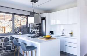 Mochlos Harbour View - 3 bed Villa With sea Views