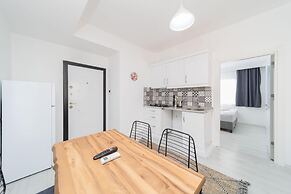 Modern and Comfortable Apartment in Muratpasa