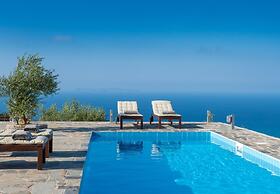 Villa Isidora - Stunning Stylish 3-bedroom Villa