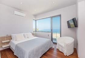 Villa Isidora - Stunning Stylish 3-bedroom Villa