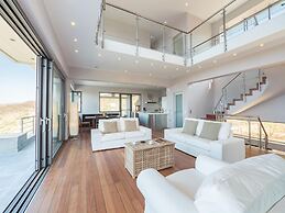 Villa Isidora - Stunning Stylish 3-bedroom Villa