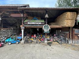 Quaint Chalet in Uden With Terrace