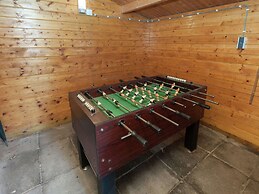 Quaint Chalet in Uden With Terrace