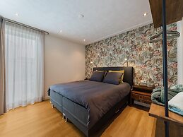 Holiday Home in Kaatsheuvel With hot tub