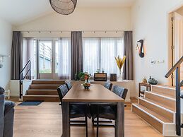 Holiday Home in Kaatsheuvel With hot tub