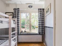 Beautiful Holiday Home in Baarle-nassau With Garden