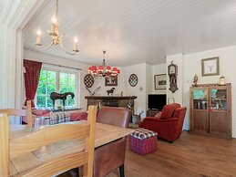 Beautiful Holiday Home in Baarle-nassau With Garden