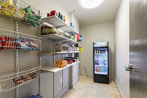 Spacious Modern Condo near French Quarter