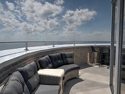 Premium Apartment With Covered Terrace