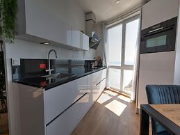 Premium Apartment With Covered Terrace