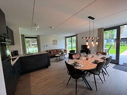 Cosy Holiday Home in a Wooded Area in Lochem