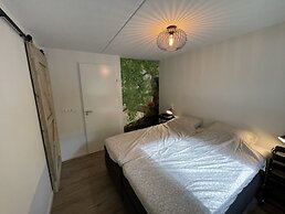 Cosy Holiday Home in a Wooded Area in Lochem