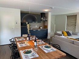 Cosy Holiday Home in a Wooded Area in Lochem