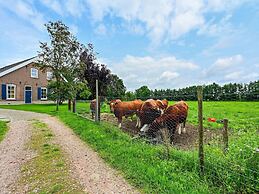 Semi-detached Farmhouse in De Heurne