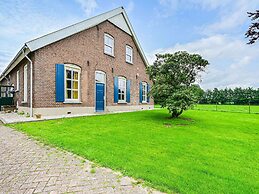 Farmhouse in De Heurne Near the Forest