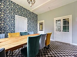 Farmhouse in De Heurne Near the Forest