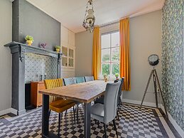 Farmhouse in De Heurne Near the Forest