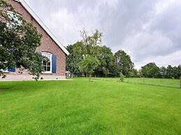 Farmhouse in De Heurne Near the Forest